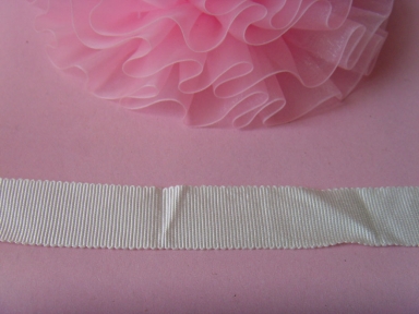 polyester white petersham ribbon in 25mm