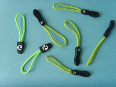 custom rubber zipper puller for sport clothing